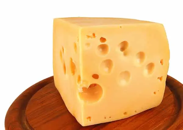 Unibave oferece curso para aprimorar a fabricação de queijos
