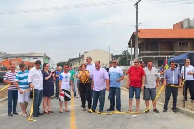Prefeitura entrega asfalto em Caravaggio