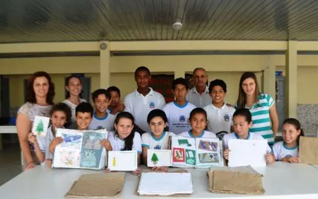 Escola sustentável ensina a produzir lixo bem tratado