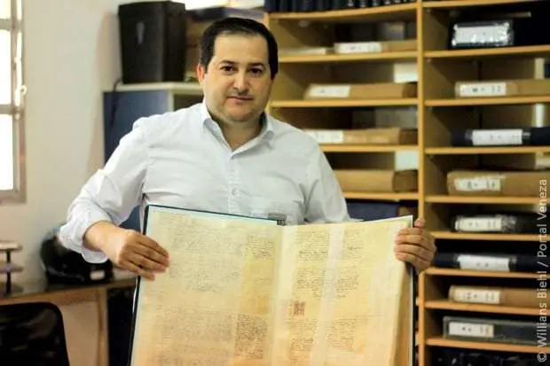 Cartório Nova Veneza investe na restauração de documentos centenários