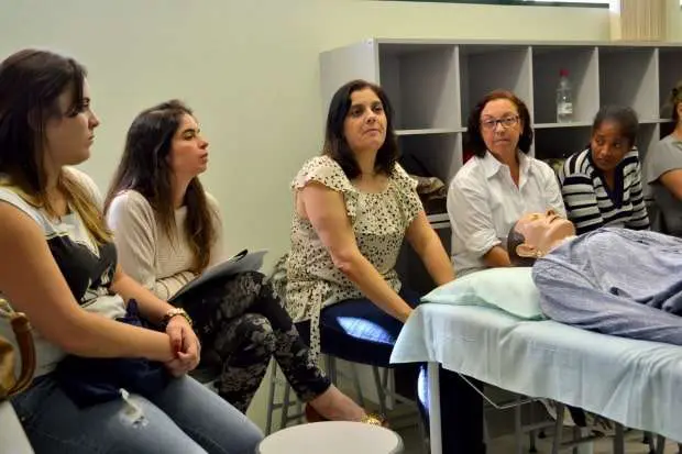 Profissionais de enfermagem da região realizam capacitação na Unesc