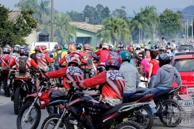 Rio Cedro Médio reúne mais de 280 motos na 7ª Trilha do Morro Redondo