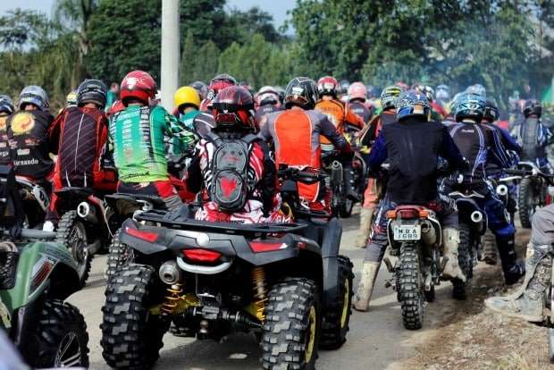 Rio Cedro Médio reúne mais de 280 motos na 7ª Trilha do Morro Redondo