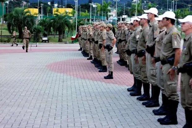 Policiais Militares de Nova Veneza são condecorados e promovidos