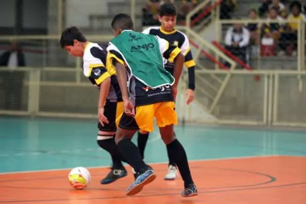 Muitos gols na 1ª rodada do Campeonato Regional Anjos do Futsal/Unesc