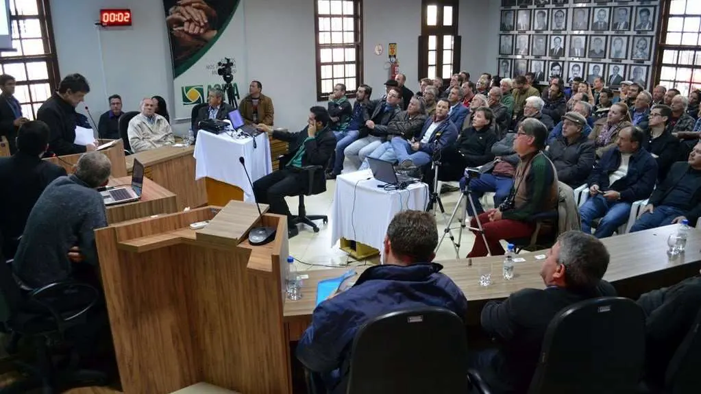 Representantes da AMREC e da AMESC participam de audiência pública em defesa da pavimentação da Serra da Rocinha
