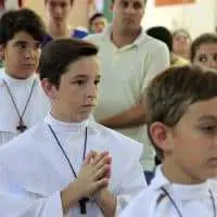 Missa reúne centenas de fiéis na matriz São Marcos