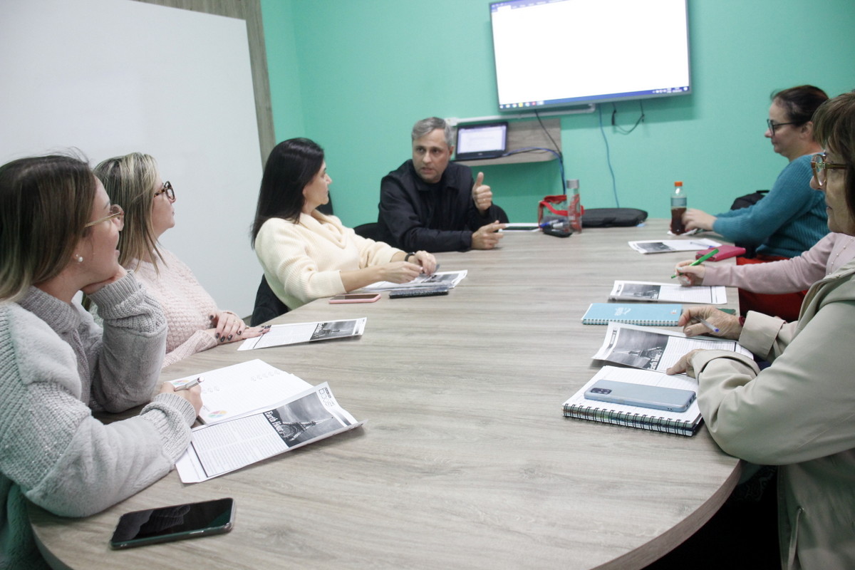 Pró-idiomas oportuniza novos aprendizados a professores e alunos dos Programas de Pós-graduação da Unesc 3 Pró-idiomas oportuniza novos aprendizados a professores e alunos dos Programas de Pós-graduação da Unesc