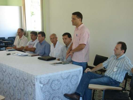 Via Twitter, Colombo confirma apoio a agricultores do Sul
