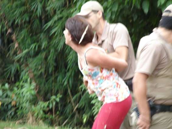 Irmãs são detidas pela PM ao tentarem agredir policiais em Nova Veneza