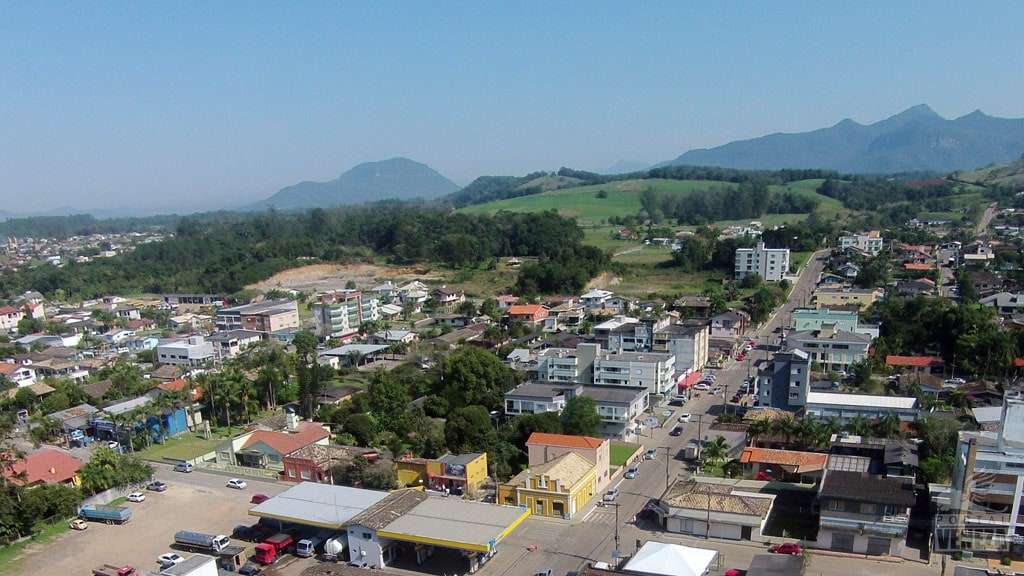 A cidade de Nova Veneza em Santa Catarina Vista área de Nova Veneza © Willians Biehl / 2015