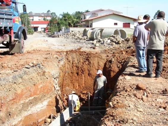 Obra na SC-447 atrapalha passagem de romeiros, mas deve ser liberada nesta quinta-feira