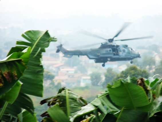 Helicóptero da Força Aérea realiza treinamento SAR em Nova Veneza