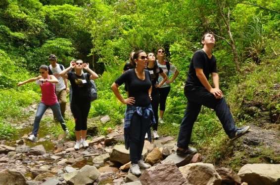 Candidatas a rainha e princesas participam de trilhas ecológicas, entrevistas e filmagens