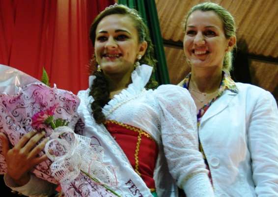Rainha e princesas da Festa de Veneza são escolhidas