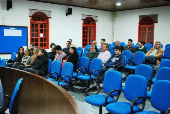 Vereadores aprovam projeto que denomina creche em São Bento Baixo