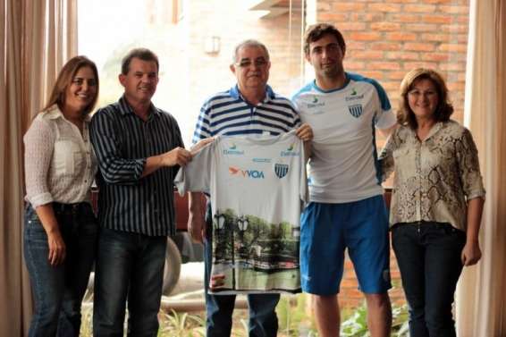 Secretaria de Cultura entrega placa em homenagem ao Avaí F. C.