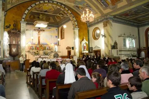 Missa reúne centenas de fiéis nos 100 anos da Paróquia São Marcos