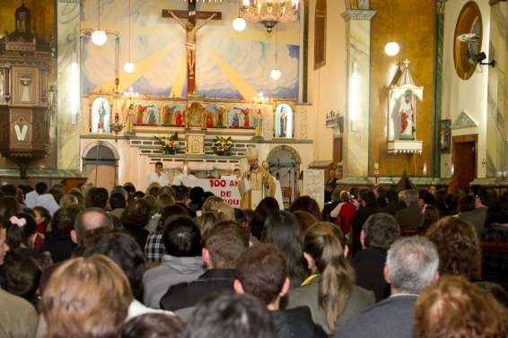 Missa reúne centenas de fiéis nos 100 anos da Paróquia São Marcos