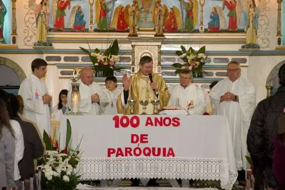 Missa reúne centenas de fiéis nos 100 anos da Paróquia São Marcos