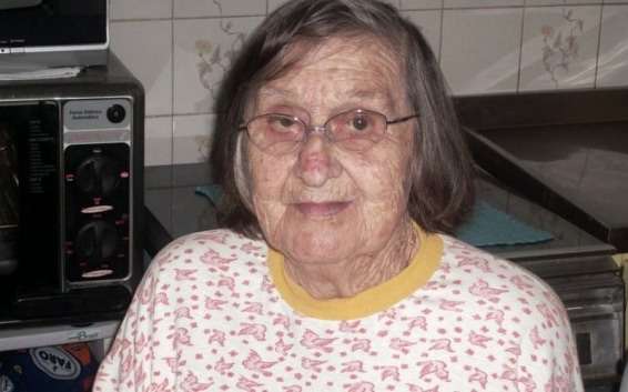 93 anos A Senhora Arina Bortoluzzi Paladini, viúva de Milton Paladini, vai comemorar nesta segunda-feira 93 anos. Parabéns.
