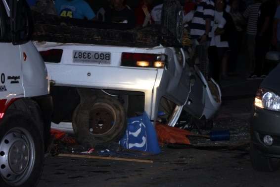 Acidente na NVA-150 deixa três jovens feridos