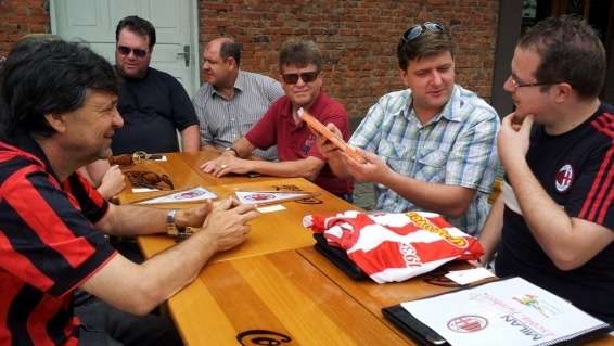 Milan quer escolinhas em Nova Veneza