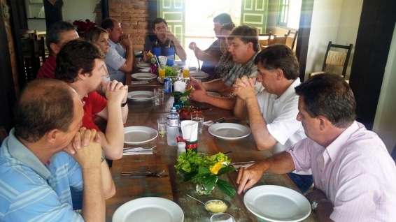 Evandro Gava e Zé Spilere reúnem vereadores eleitos