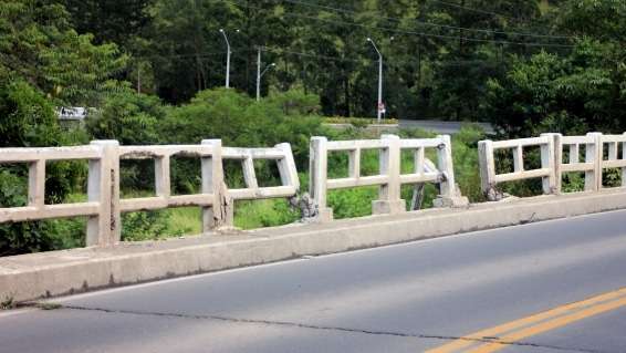 Vereadores solicitam reparos em ponte no Caravaggio