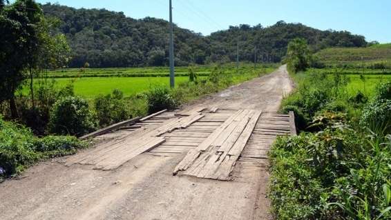 Prefeito e vice de Nova Veneza percorrem interior