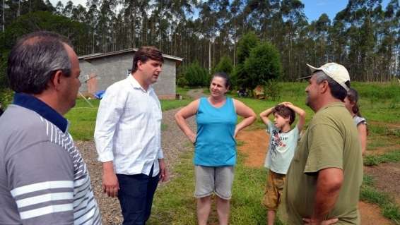 Agricultores recebem apoio do Executivo para silagem