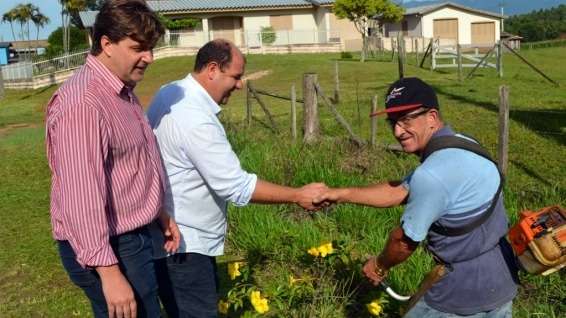 Prefeitura de Nova Veneza realiza roçagem na SC-447