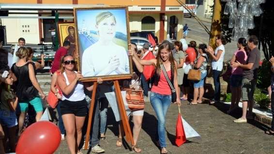 Prefeito e vice acompanham passagem da Cruz Peregrina em Nova Veneza 6 Prefeito e vice acompanham passagem da Cruz Peregrina em Nova Veneza