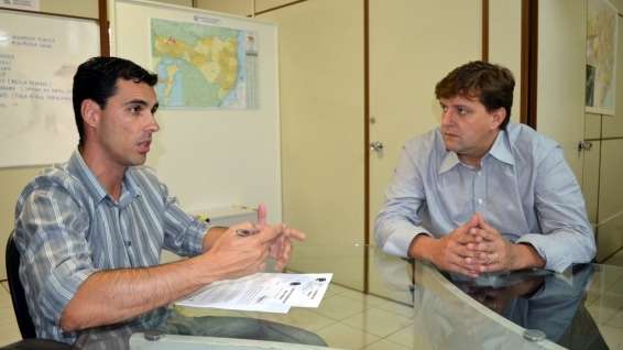 Evandro Gava e Zé Spilere buscam recursos em Florianópolis