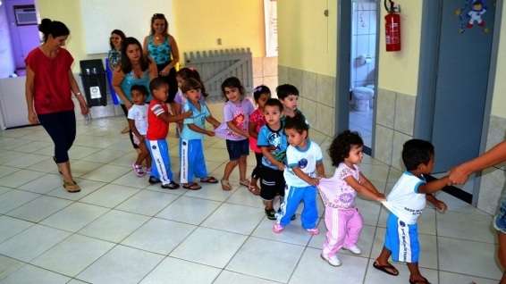 Realidade desigual nos centros educacionais de Nova Veneza