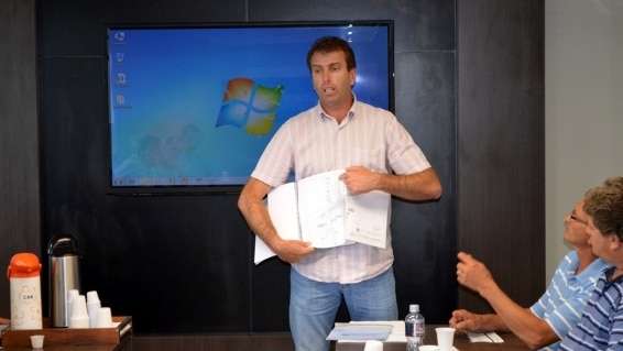 Pavimentação do Distrito Industrial é discutida em Nova Veneza 6 Pavimentação do Distrito Industrial é discutida em Nova Veneza