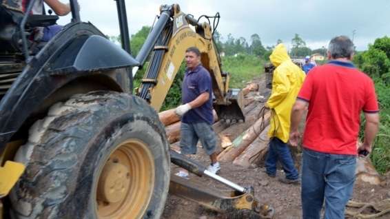 Ponte em manutenção e trânsito interrompido em Nova Veneza