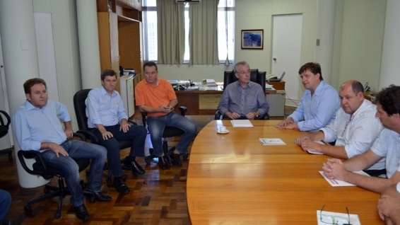 Pressão política e trevo garantido no Caravaggio