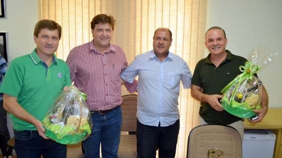 Evandro Gava e Zé Spilere recebem deputados 6 Evandro Gava e Zé Spilere recebem deputados