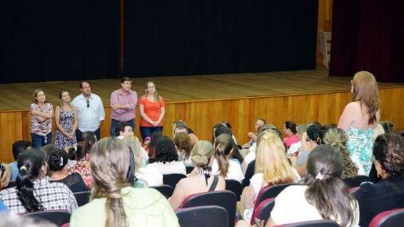 Evandro Gava e Zé Spilere fazem reunião com servidores da saúde