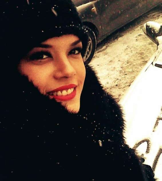 Diretamente da China...a queridíssima modelo mineira Laís Santos.