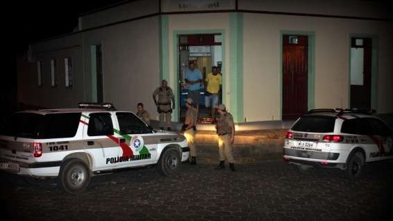 Tentativa de assalto em São Bento Baixo acaba em tiros e fuga de ladrões