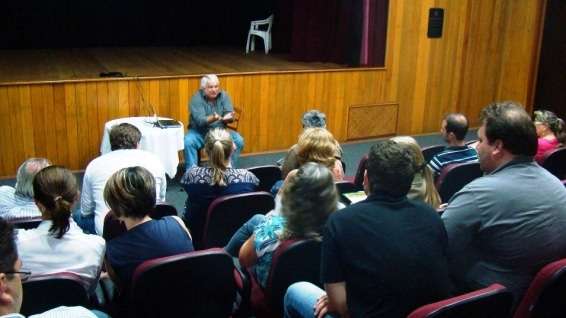 Secretários e assessores participam de palestra com Tadeu Comerlatto