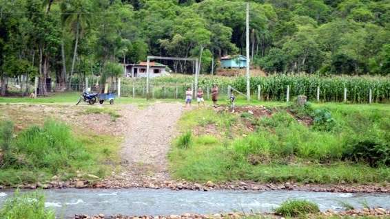 Famílias de Rio Cedro Alto permanecem isoladas