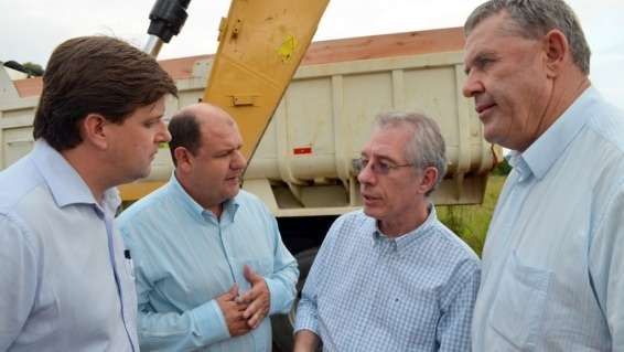 Com Colombo, Prefeito e vice tratam de obras para Nova Veneza