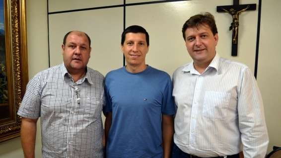 Ligado ao PMDB, Jean Reis será o diretor de esportes em Nova Veneza 2 Ligado ao PMDB, Jean Reis será o diretor de esportes em Nova Veneza