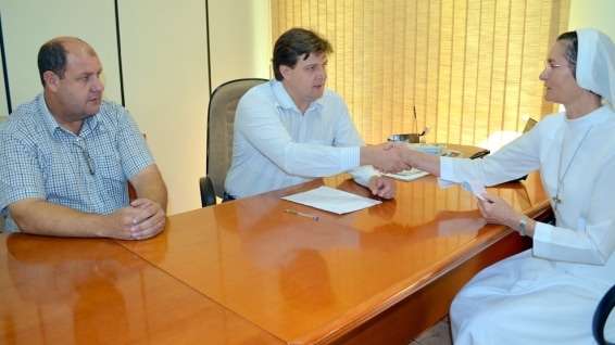 Prefeitura de Nova Veneza firma convênio com Hospital São Marcos