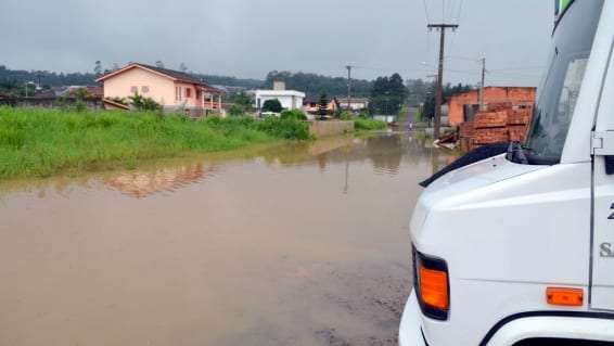 Temporal deixa Distrito do Caravaggio alagado