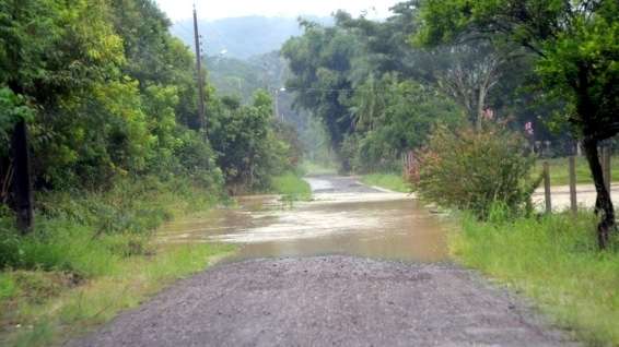 Temporal deixa Distrito do Caravaggio alagado