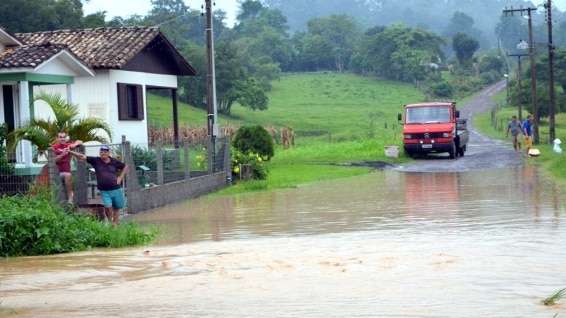 Temporal deixa Distrito do Caravaggio alagado